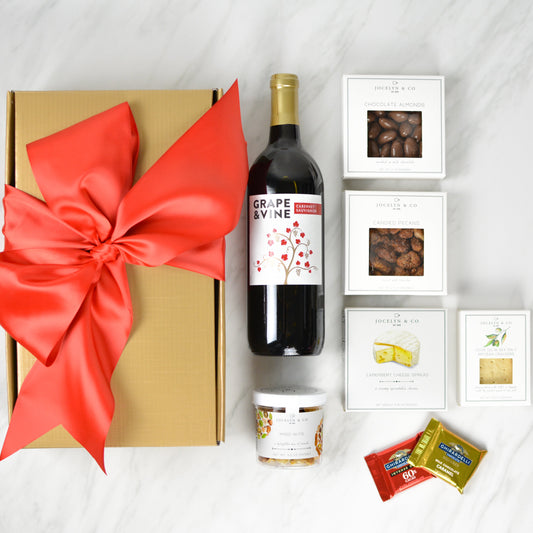 Santa is Coming Cabernet Wine Gift Basket